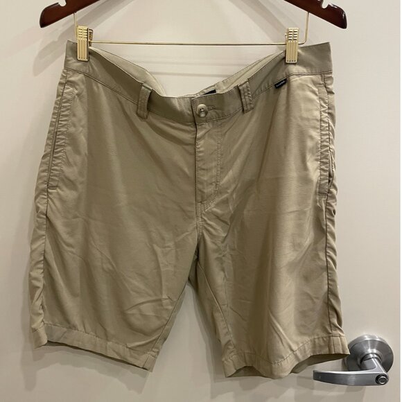 Travis Mathew Wanderlust Short Khaki/sand color 9 In - Size 34 - Picture 7 of 9